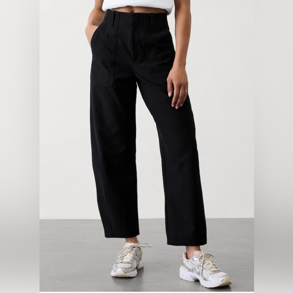 NWT-Athleta Black Skyline Utility Barrel Pant, Size 12 - Picture 4 of 6